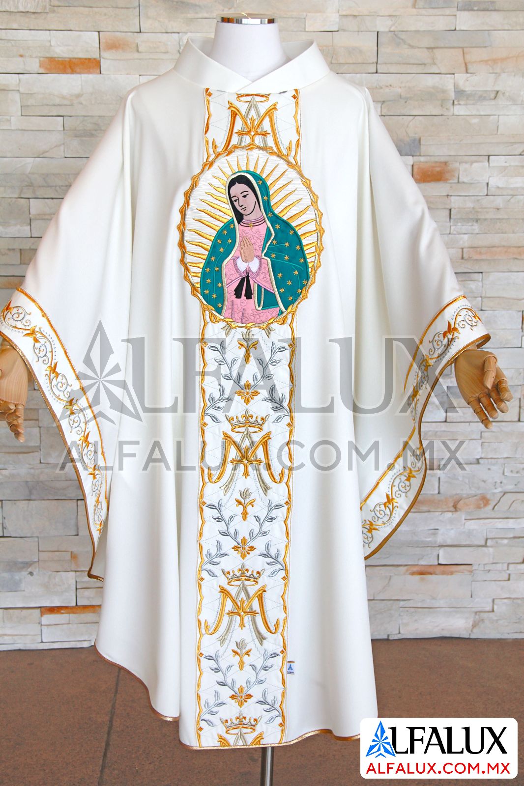 28 MARIA REINA Alfalux Casulla Blanco Lateral Medallon Virgen 93 (1)